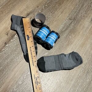 NEW Airacker Mens Athletic Ankle Socks 3 Pair Gray Black Striped Sz 9-12 Running